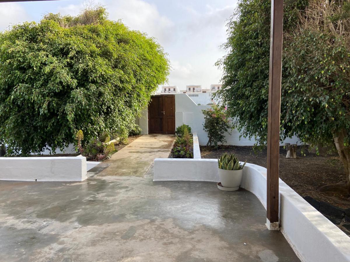 Isabel Villa San Bartolome (Las Palmas)